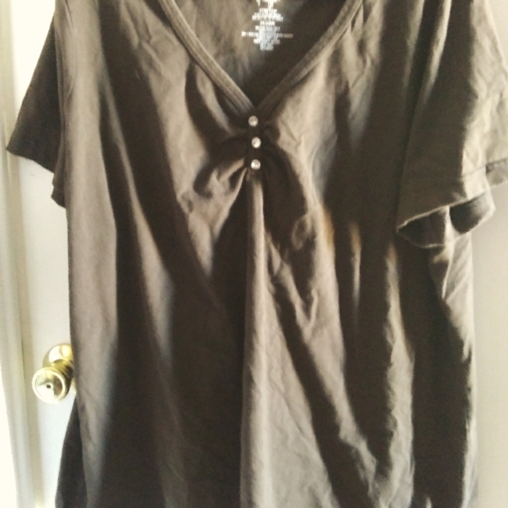 Essentials by Maggie top